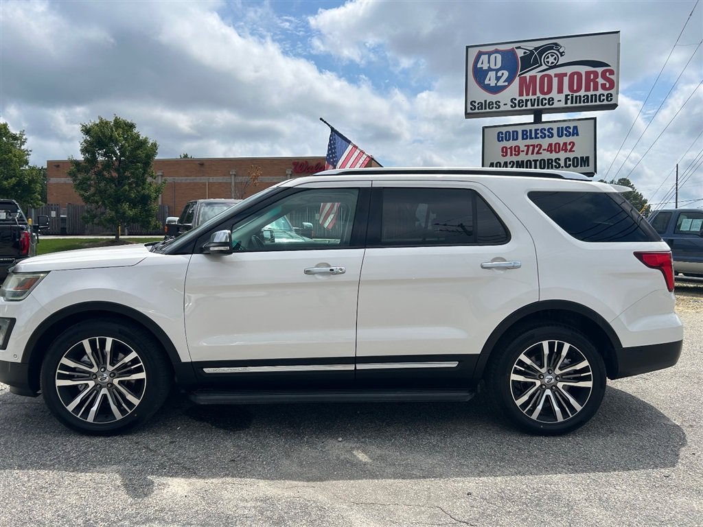 Used 2017 Ford Explorer Platinum AWD/4WD image 2