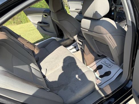 Used 2007 Saturn Aura XE image 9