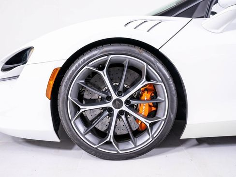 Used 2025 McLaren Artura Spider RWD image 14