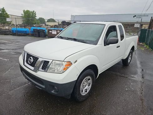 Used 2016 Nissan Frontier S RWD image 1
