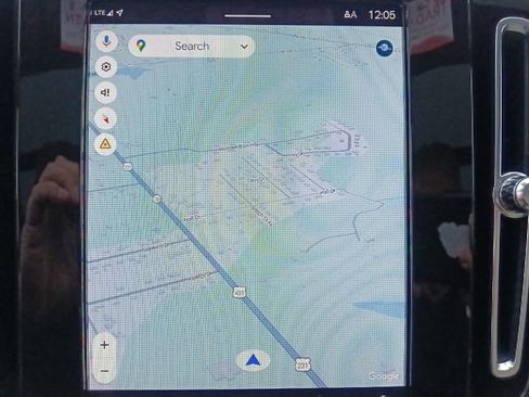 Used 2023 Volvo XC40 B5 Plus w/ Driver Assist Package image 24