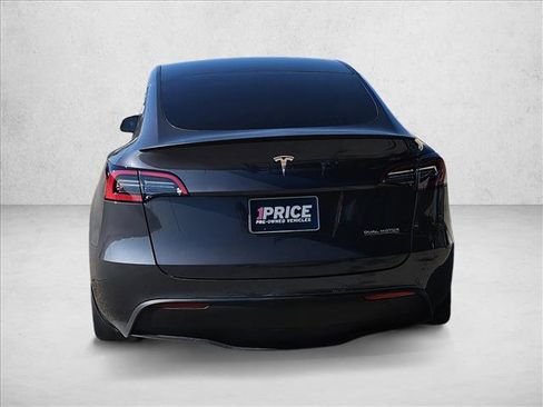 Used 2022 Tesla Model Y Performance image 4