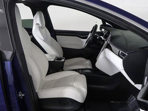 Used 2017 Tesla Model X 100D image 31