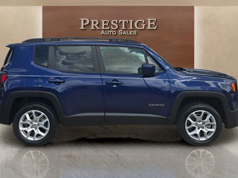 Used 2017 Jeep Renegade Latitude AWD/4WD image 20