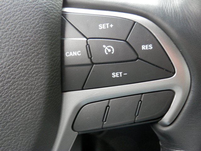 Used 2021 Jeep Grand Cherokee Limited AWD/4WD image 21