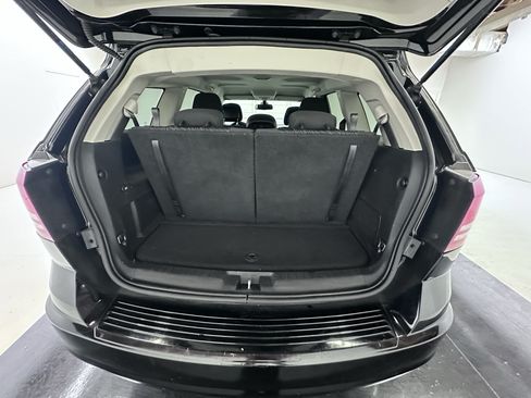 Used 2019 Dodge Journey SE FWD image 30