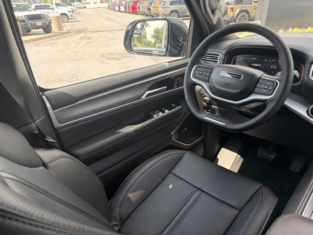 New 2026 Jeep Grand Wagoneer L 4WD w/ Premium Group I image 35