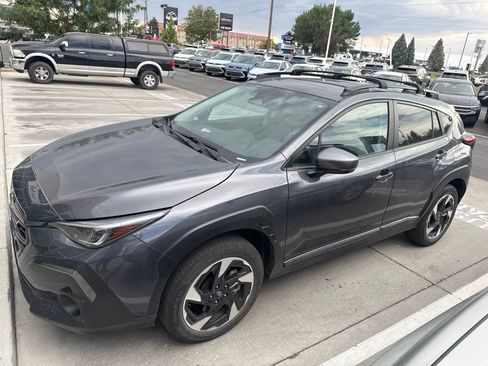 Used 2024 Subaru Crosstrek 2.5i Limited w/ Crosstrek Mirror Package AWD/4WD image 4