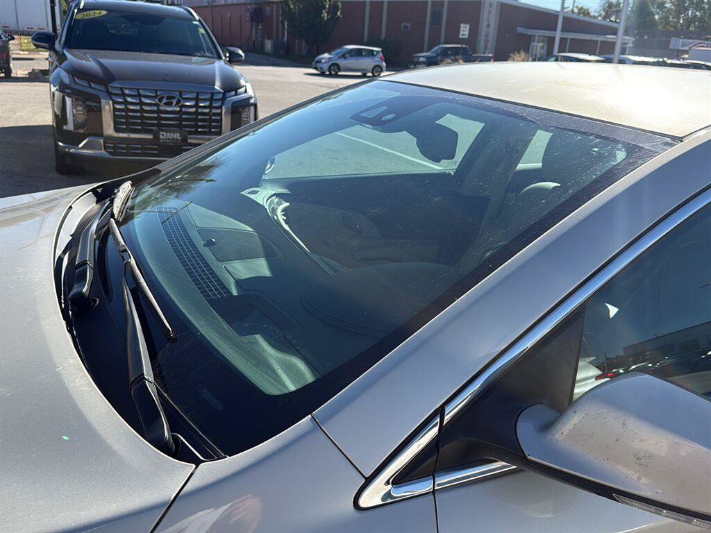 Used 2015 Buick LaCrosse Leather w/ Experience Buick Package FWD image 18