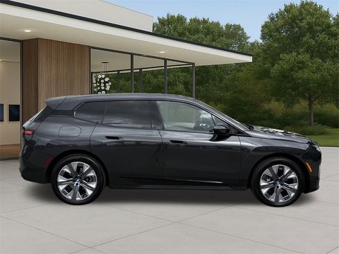 Used 2025 BMW iX xDrive50 w/ Convenience Package image 5