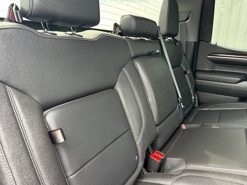 Used 2022 GMC Sierra 1500 SLT w/ SLT Premium Package AWD/4WD image 28