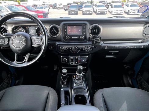 Used 2020 Jeep Wrangler Sport AWD/4WD image 12