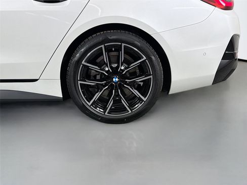 New 2026 BMW i4 xDrive40i w/ M Sport Package AWD/4WD image 31