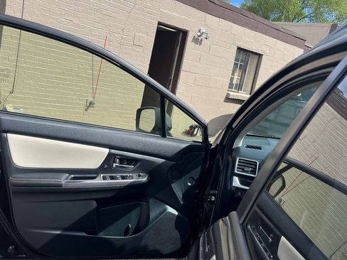 Used 2017 Subaru Crosstrek 2.0i Limited image 10