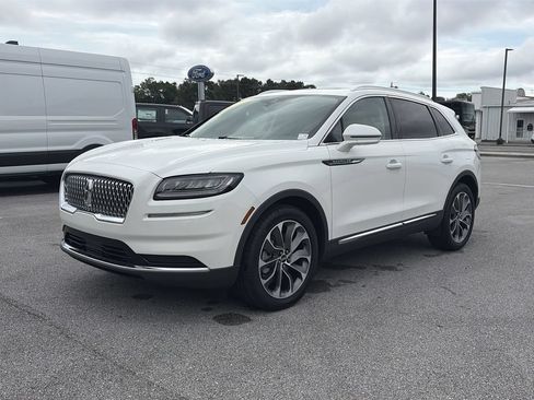 Used 2023 Lincoln Nautilus Reserve FWD image 2
