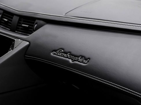 Used 2016 Lamborghini Aventador LP 700-4 image 26