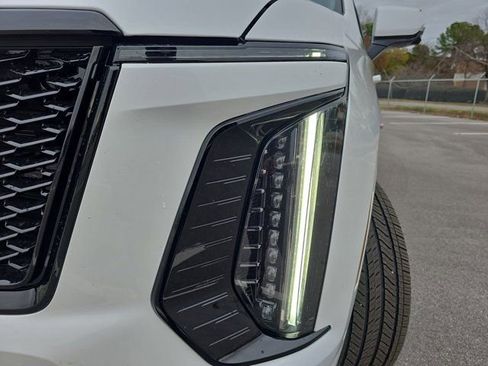 Certified 2025 Cadillac Escalade ESV Sport Platinum image 32