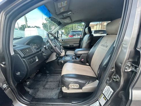 Used 2005 Mitsubishi Endeavor XLS FWD image 11