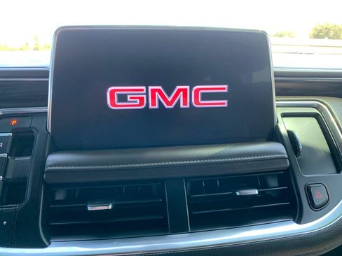 Used 2021 GMC Yukon XL SLT w/ SLT Premium Package AWD/4WD image 32