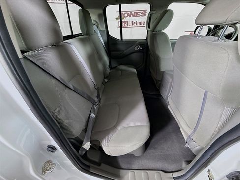 Certified 2019 Nissan Frontier SV w/ Value Truck Package image 30