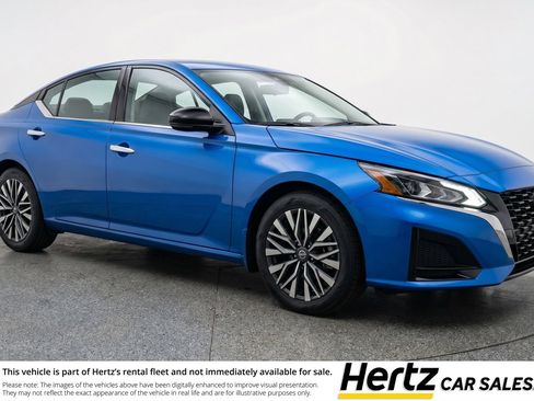 Used 2025 Nissan Altima 2.5 SV FWD image 1