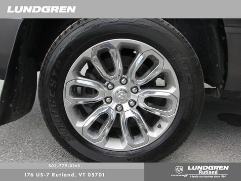 Used 2023 RAM 1500 Laramie AWD/4WD image 16