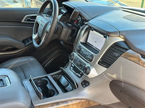 Used 2019 GMC Yukon XL Denali w/ Denali Ultimate Package image 11