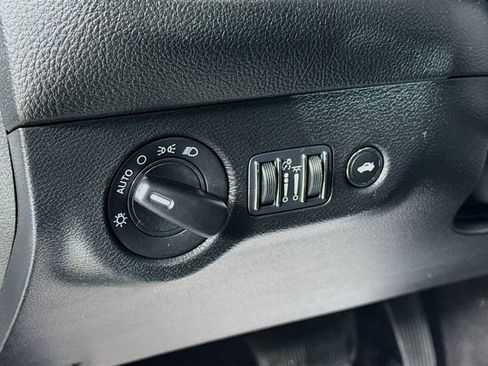 Used 2023 Dodge Challenger GT image 10