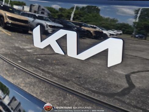 Certified 2023 Kia Soul LX w/ Option Group 015 FWD image 9