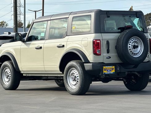 New 2025 Ford Bronco 4-Door AWD/4WD image 6