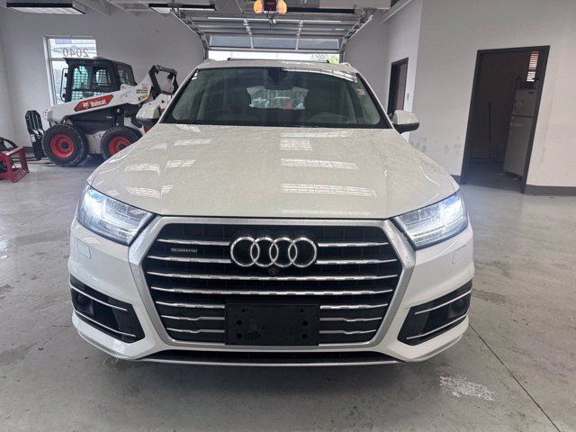 Used 2017 Audi Q7 3.0T Prestige AWD/4WD image 2