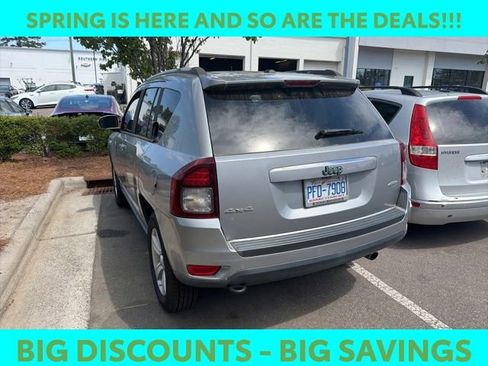 Used 2015 Jeep Compass Latitude image 1