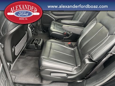 Used 2021 Jeep Grand Cherokee L Limited AWD/4WD image 12
