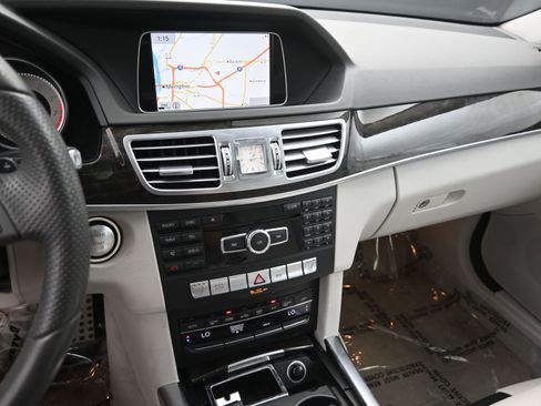 Used 2015 Mercedes-Benz E 350 Sedan image 15