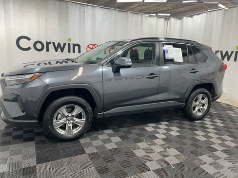 Used 2024 Toyota RAV4 XLE w/ Convenience Package image 4