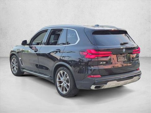 Used 2025 BMW X5 xDrive50e AWD/4WD image 7