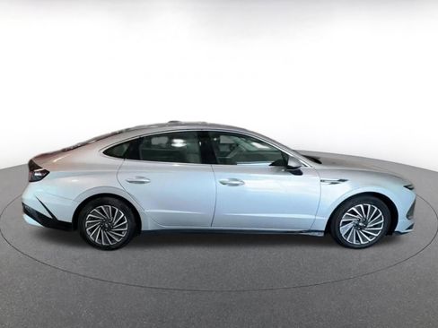 Used 2025 Hyundai Sonata SEL FWD image 14