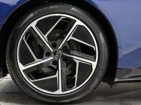 Used 2024 Audi e-tron GT Premium Plus w/ Performance Package image 94