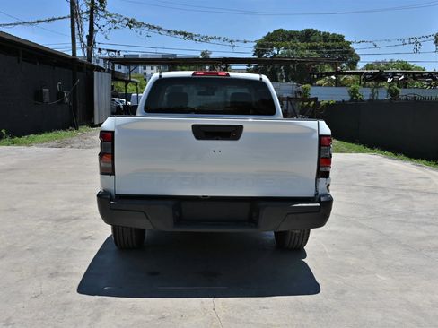 Used 2024 Nissan Frontier S RWD image 4