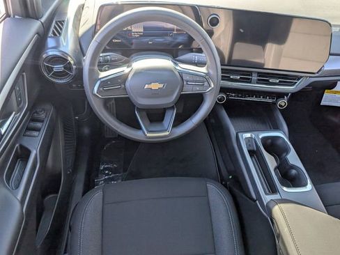 New 2026 Chevrolet Equinox EV LT image 7