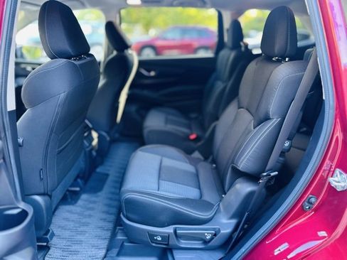 Used 2024 Subaru Ascent Premium w/ Convenience Package image 20