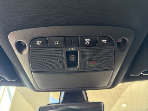 Used 2023 Nissan Maxima SR w/ Sport Mat Group image 30