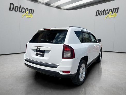 Used 2015 Jeep Compass Latitude AWD/4WD image 13