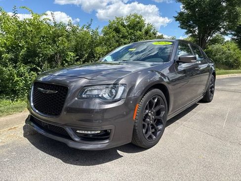 Used 2020 Chrysler 300 S w/ Safetytec Plus Group RWD image 4