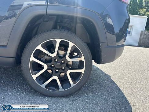 Used 2018 Jeep Compass Limited w/ Trailer Tow Group AWD/4WD image 14