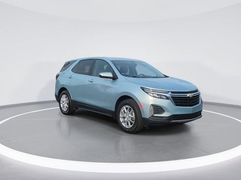 Used 2022 Chevrolet Equinox LT FWD image 2