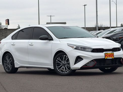 Used 2024 Kia Forte GT-Line w/ GT-Line Premium Package image 2