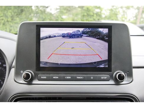 Used 2022 Hyundai Kona SEL FWD image 25