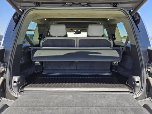 Used 2023 Rivian R1S Adventure AWD/4WD image 24