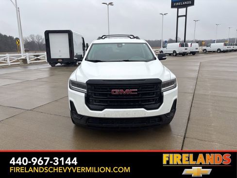 Used 2023 GMC Acadia SLE w/ Driver Convenience Package image 7